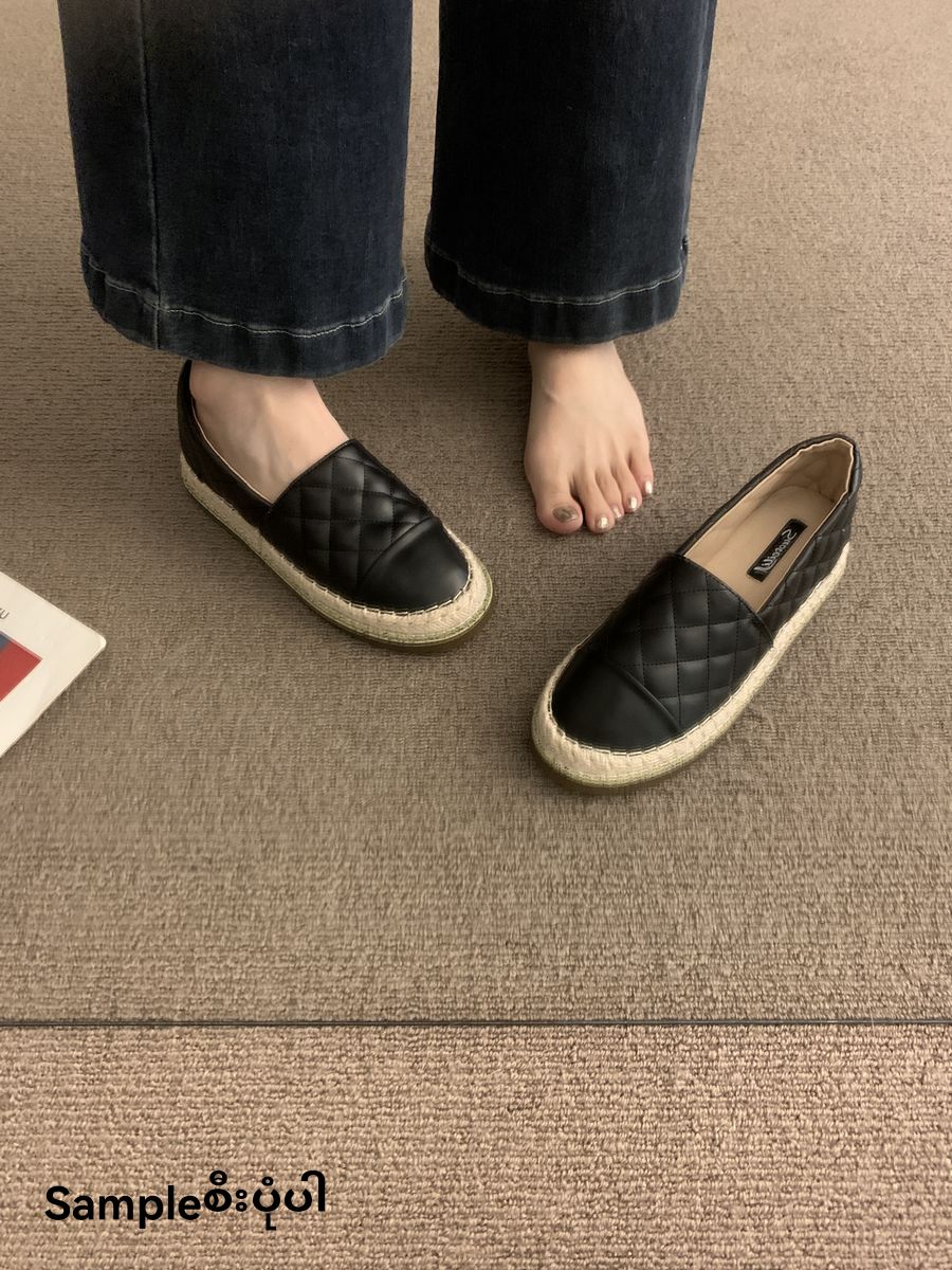 Lolla M438 Big Paung Ei Flat Shoe - Image 15