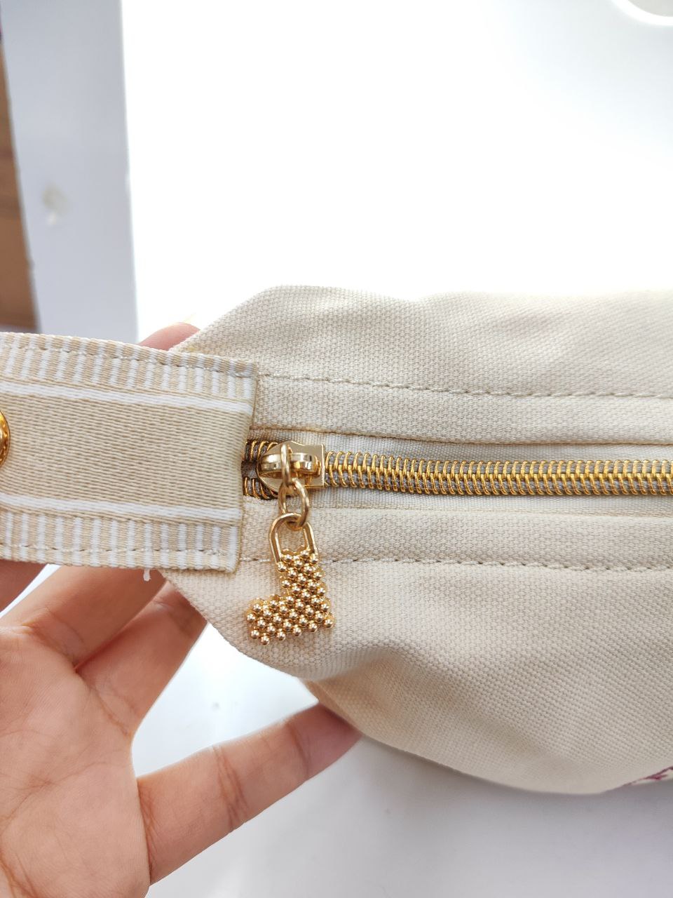 PONY PONY Canvas - Image 6