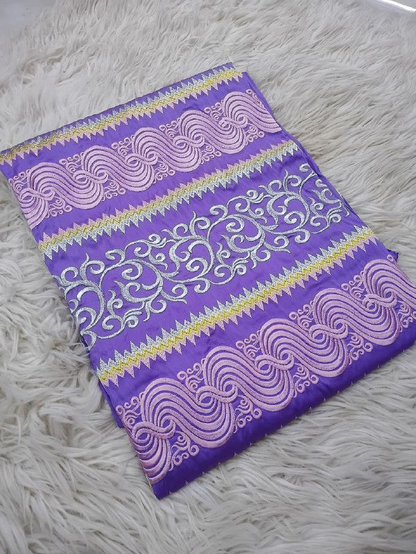 A020 Thai Silk Longyi A Nan Lon Pan Htoe Chate 38000 ks