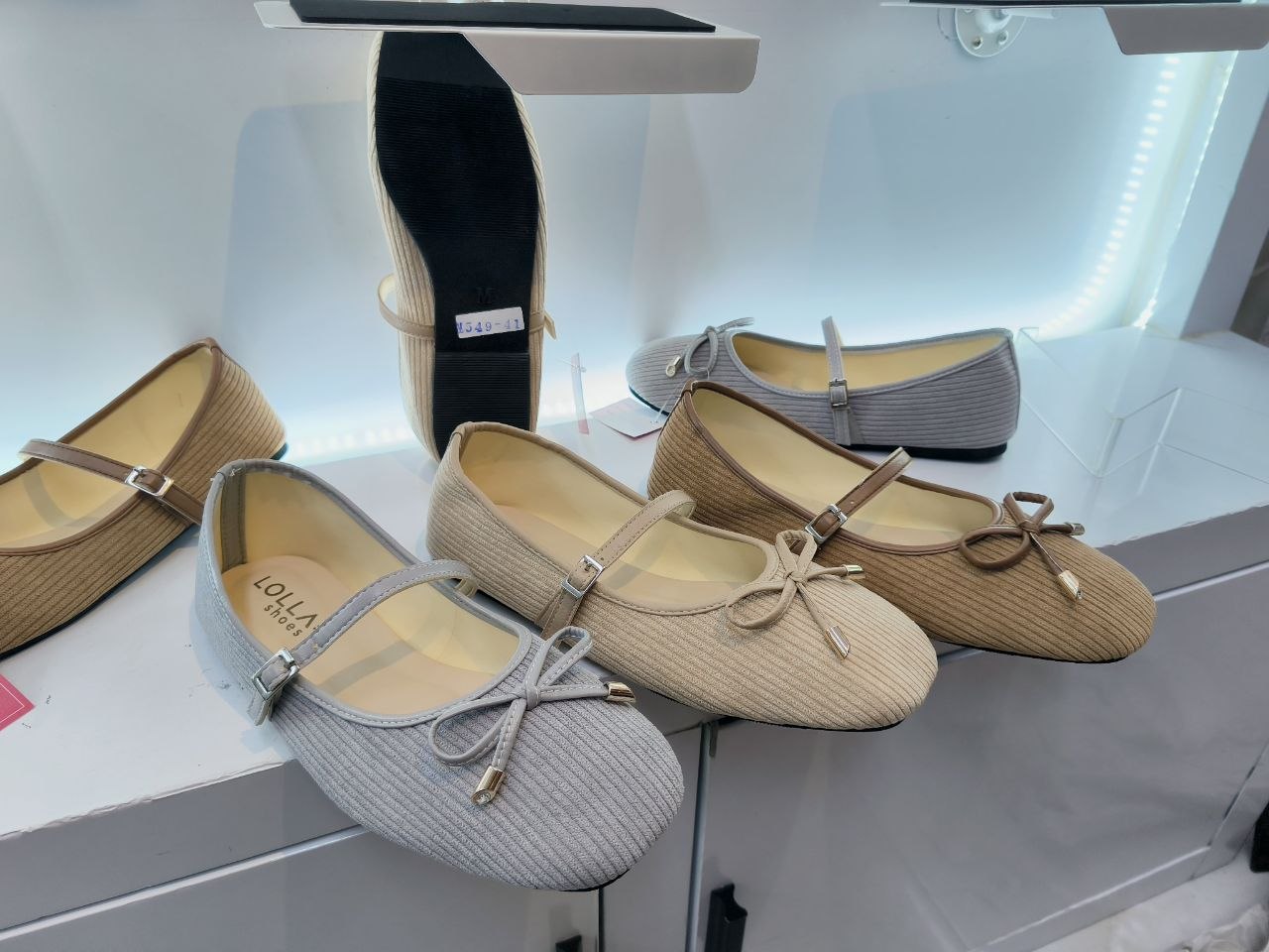 Lolla M549 / GG49 Corduroy Flat Shoe - Image 8