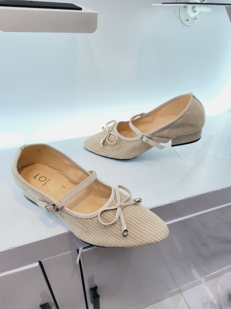 Lolla M549 / GG49 Corduroy Flat Shoe - Image 10