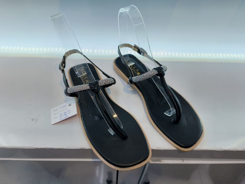 CI039 Lolla Crystal Flat Sandal - Image 7