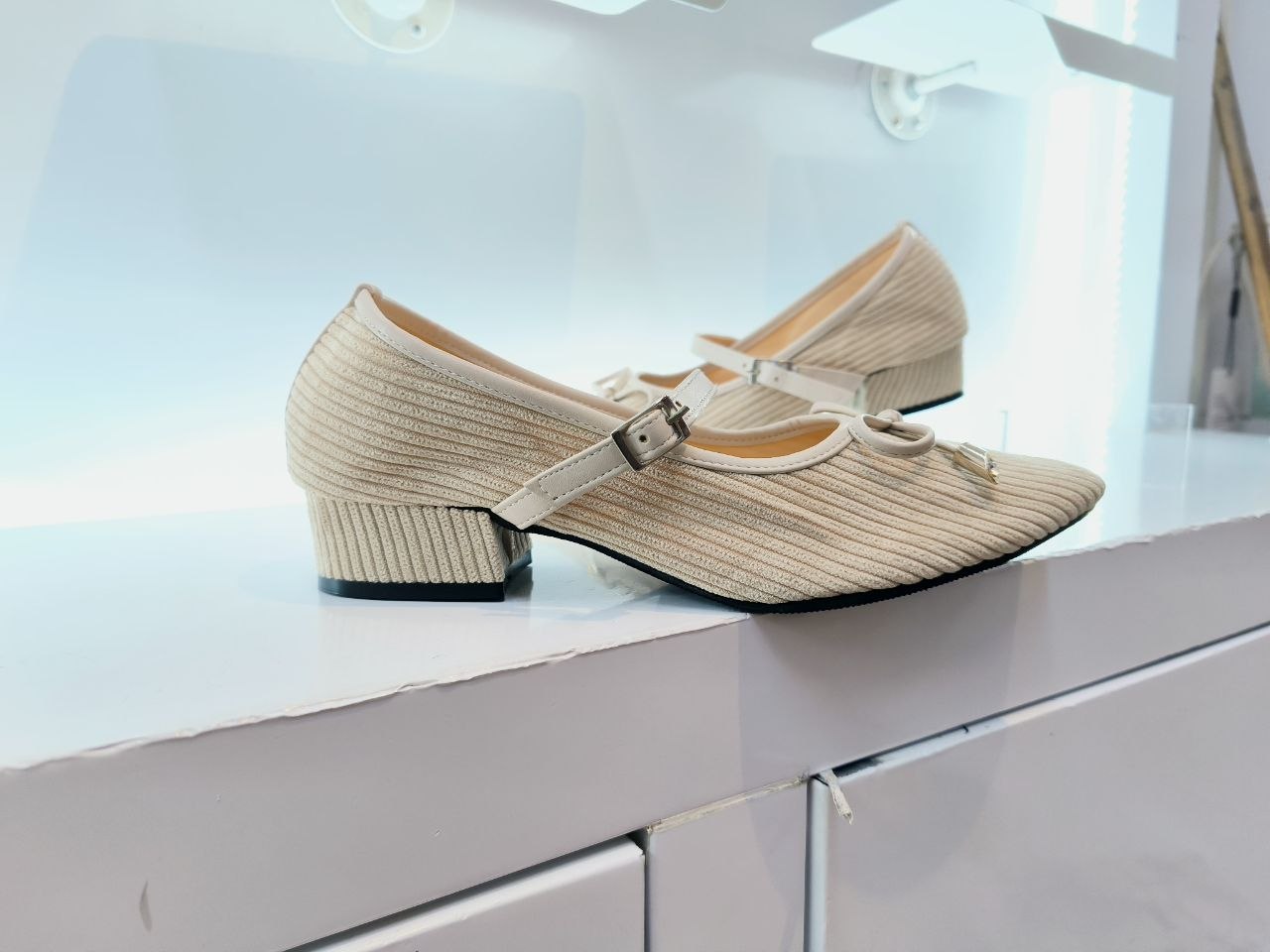 Lolla M549 / GG49 Corduroy Flat Shoe - Image 14
